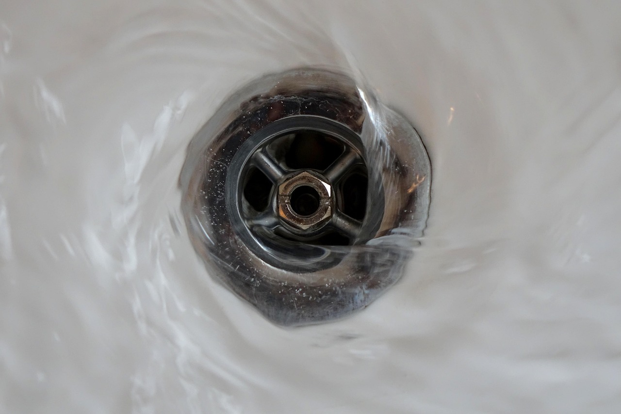 Hydro Jetting vs. Drain Snaking